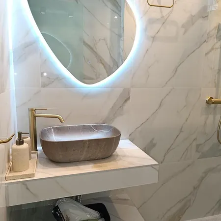 Th Tsimas Luxury 4 Apartment