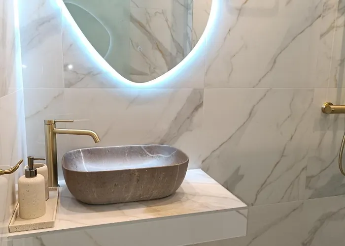 Th Tsimas Luxury 4 Apartment