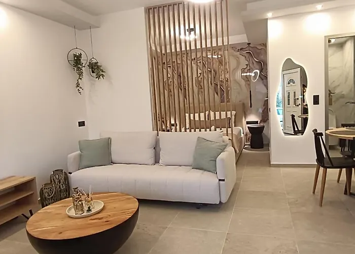 Th Tsimas Luxury 4 Apartment